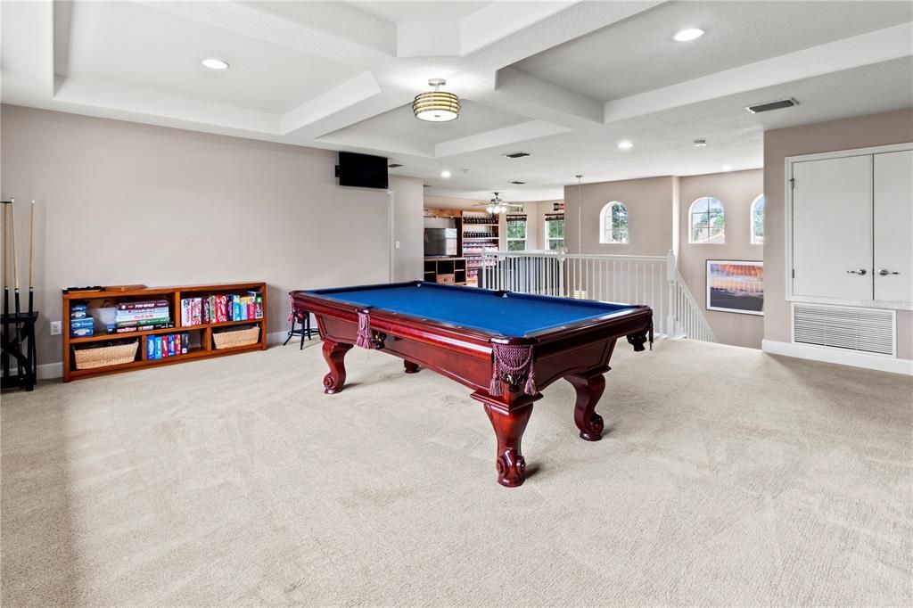На продажу: $799,999 (4 спален, 3 ванн, 3280 Квадратных фут)