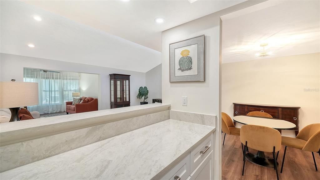 Activo con contrato: $239,000 (2 camas, 2 baños, 1170 Pies cuadrados)