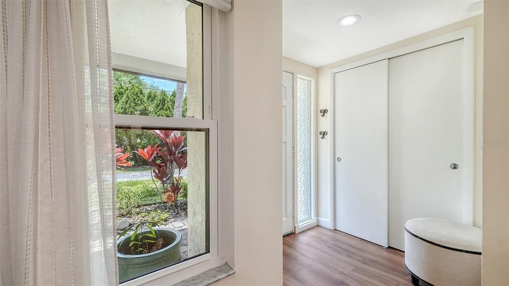 Activo con contrato: $239,000 (2 camas, 2 baños, 1170 Pies cuadrados)