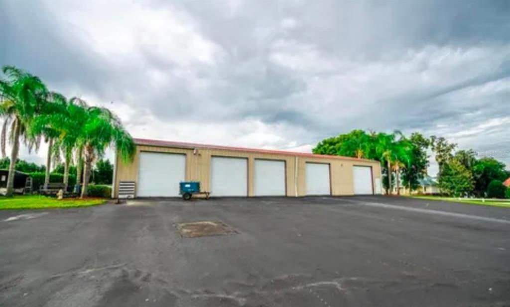 For Sale: $4,900,000 (6 beds, 7 baths, 10541 Square Feet)