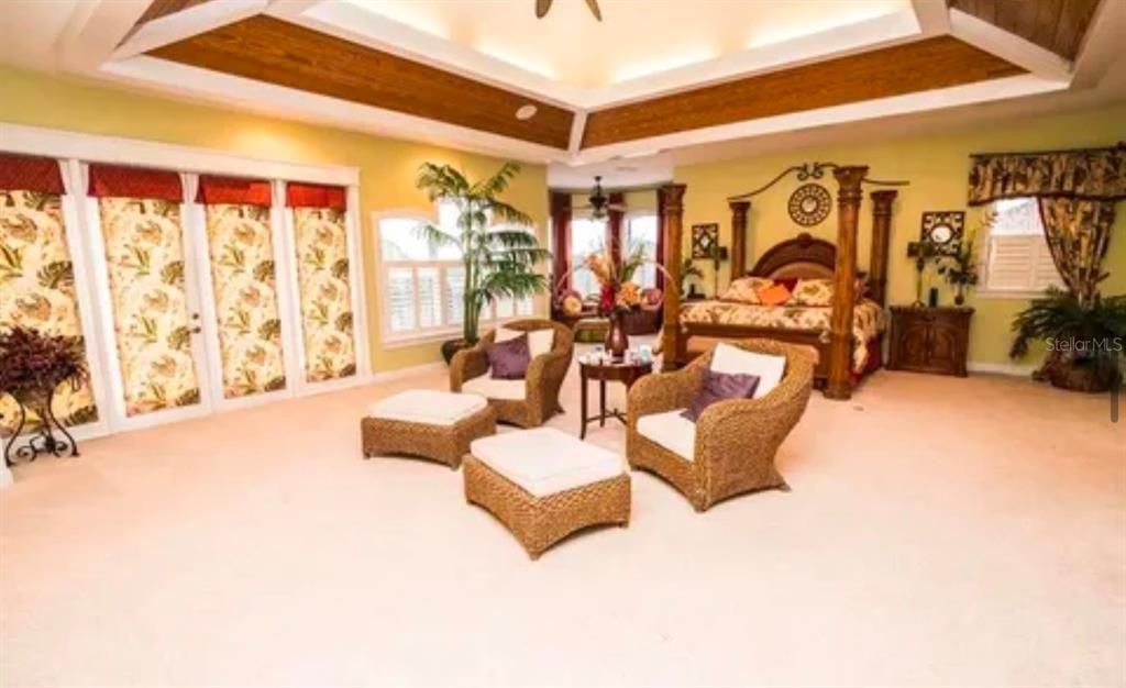 For Sale: $4,900,000 (6 beds, 7 baths, 10541 Square Feet)