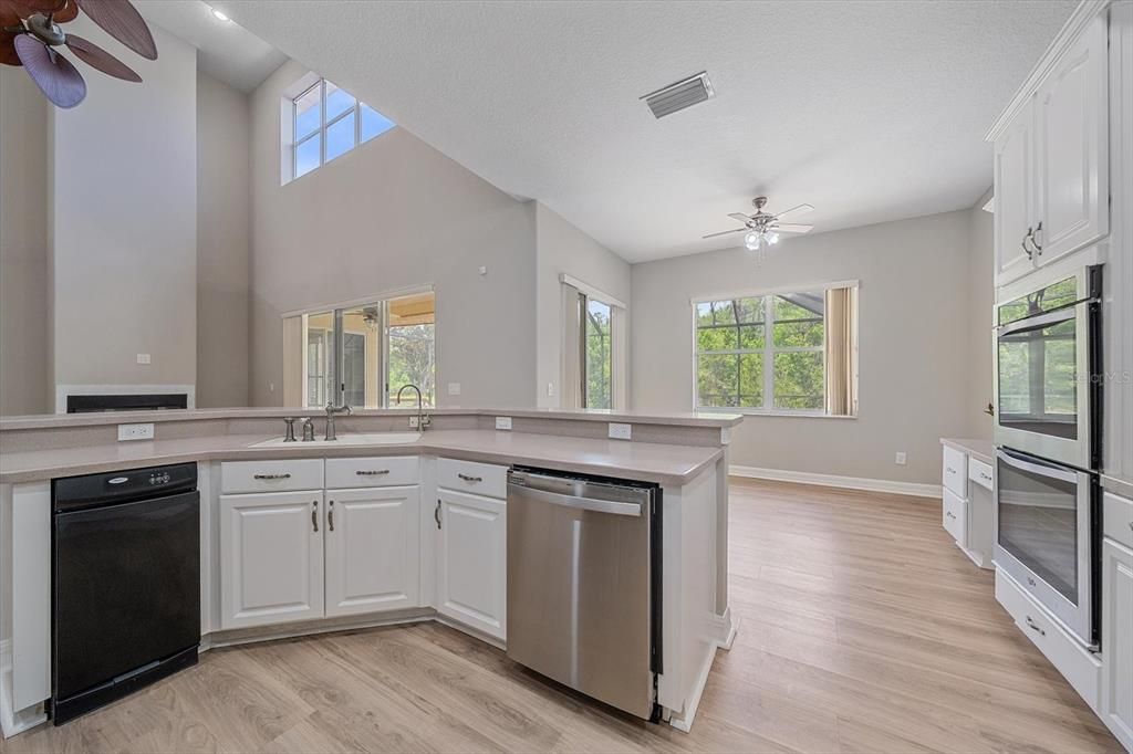 For Sale: $810,000 (6 beds, 3 baths, 3689 Square Feet)