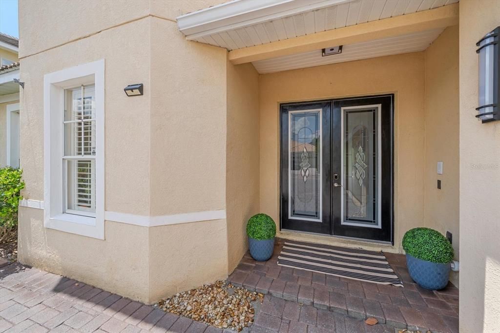 For Sale: $810,000 (6 beds, 3 baths, 3689 Square Feet)