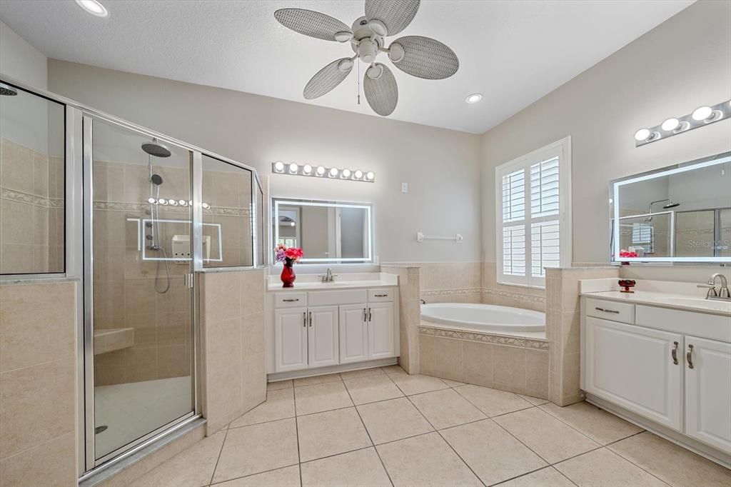 For Sale: $810,000 (6 beds, 3 baths, 3689 Square Feet)