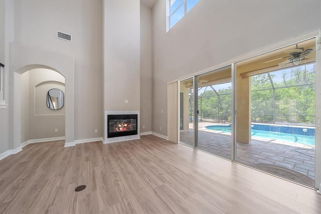 For Sale: $810,000 (6 beds, 3 baths, 3689 Square Feet)