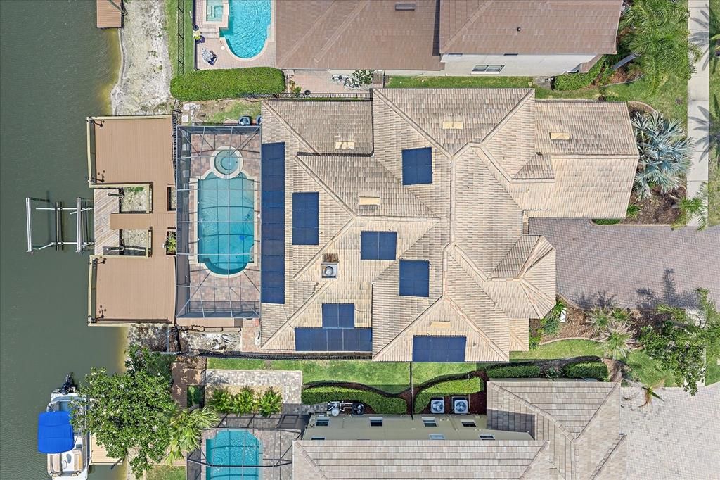 For Sale: $810,000 (6 beds, 3 baths, 3689 Square Feet)