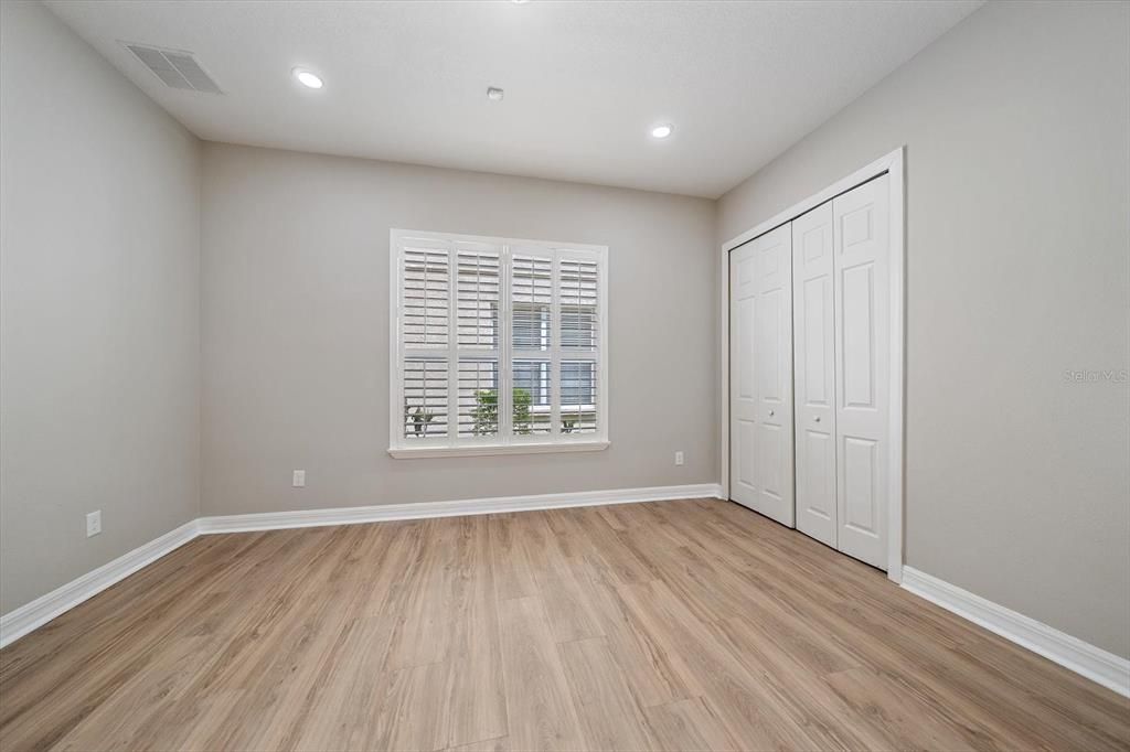 For Sale: $810,000 (6 beds, 3 baths, 3689 Square Feet)