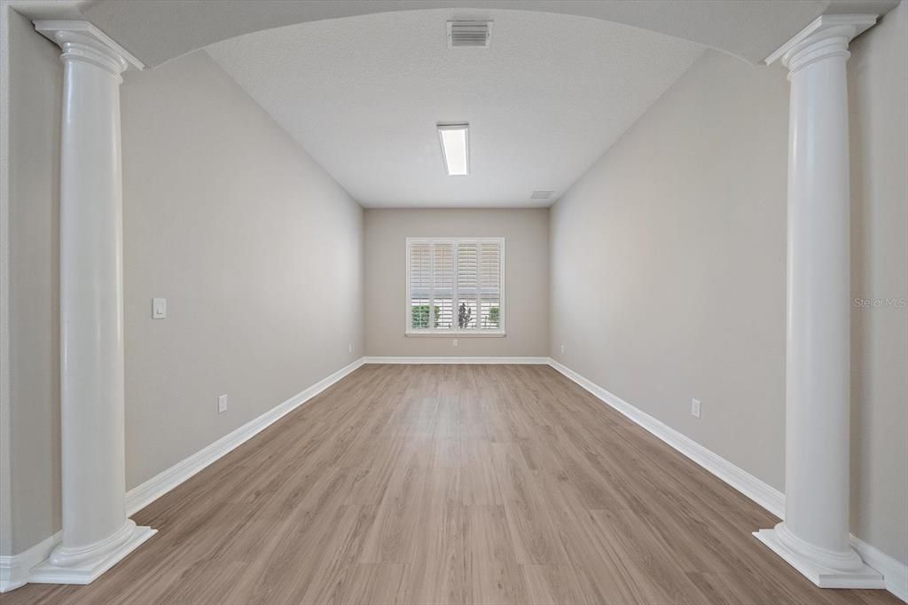For Sale: $810,000 (6 beds, 3 baths, 3689 Square Feet)
