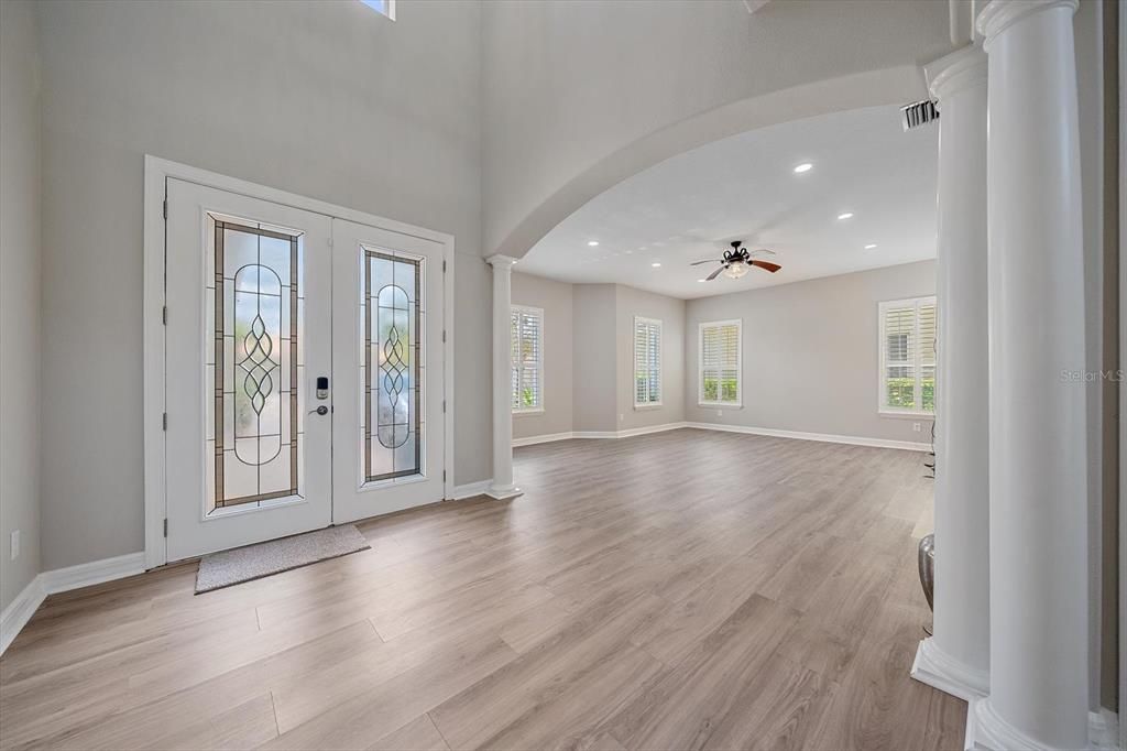 For Sale: $810,000 (6 beds, 3 baths, 3689 Square Feet)