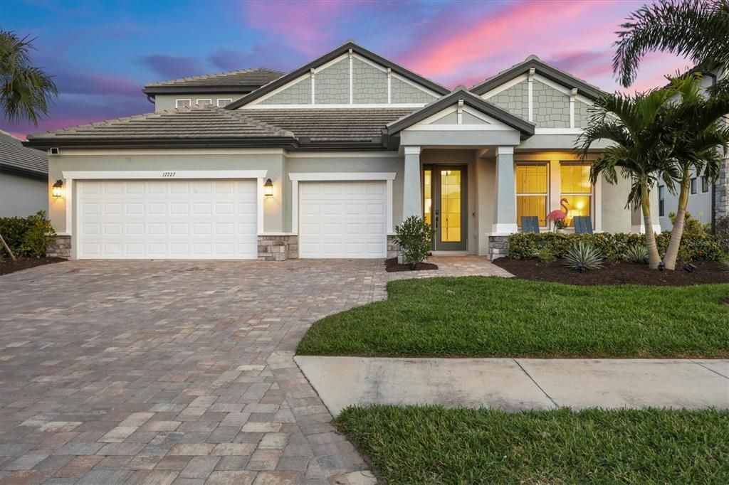 For Sale: $1,275,000 (4 beds, 4 baths, 3173 Square Feet)
