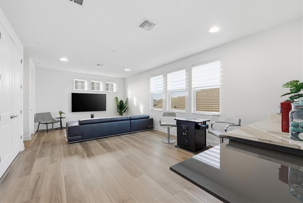 For Sale: $1,275,000 (4 beds, 4 baths, 3173 Square Feet)