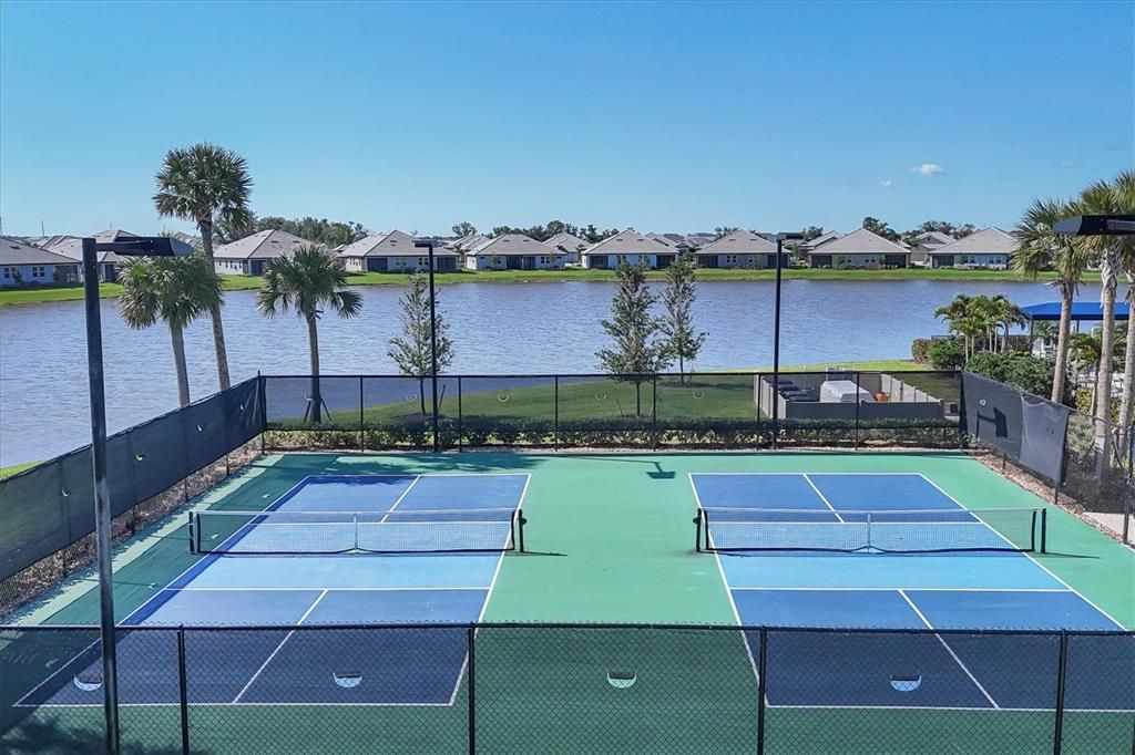 For Sale: $1,275,000 (4 beds, 4 baths, 3173 Square Feet)