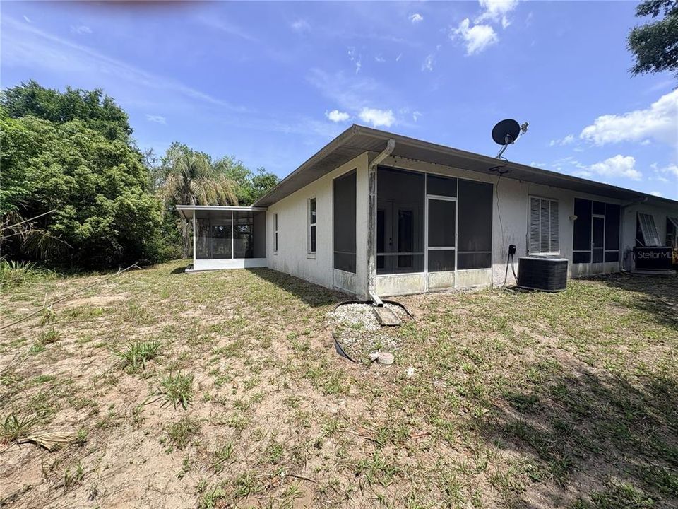 For Rent: $1,750 (2 beds, 2 baths, 1005 Square Feet)