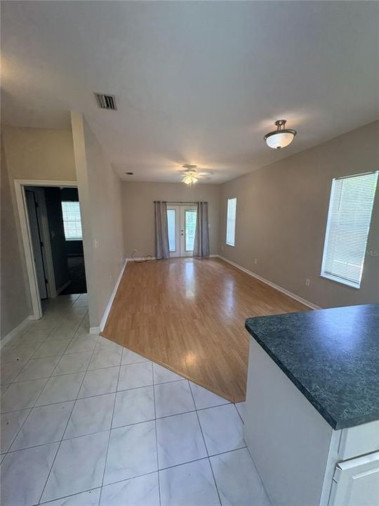 For Rent: $1,750 (2 beds, 2 baths, 1005 Square Feet)