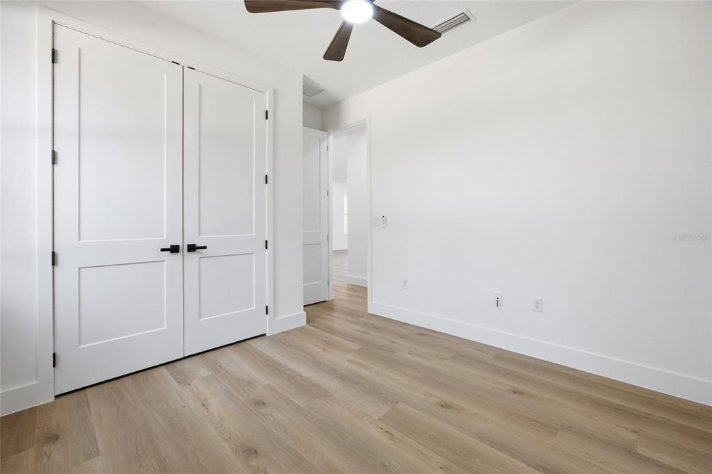 Activo con contrato: $499,900 (4 camas, 2 baños, 2073 Pies cuadrados)