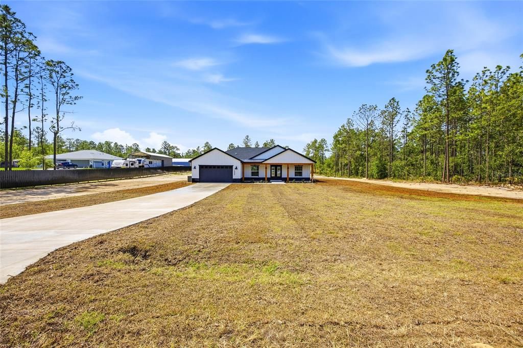 Activo con contrato: $499,900 (4 camas, 2 baños, 2073 Pies cuadrados)