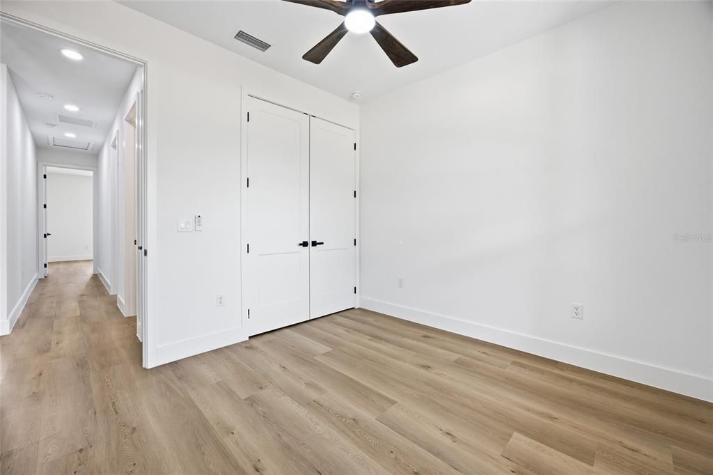 Activo con contrato: $499,900 (4 camas, 2 baños, 2073 Pies cuadrados)