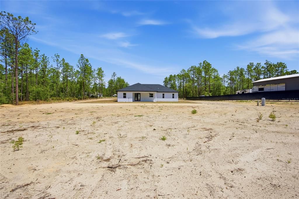 Activo con contrato: $499,900 (4 camas, 2 baños, 2073 Pies cuadrados)