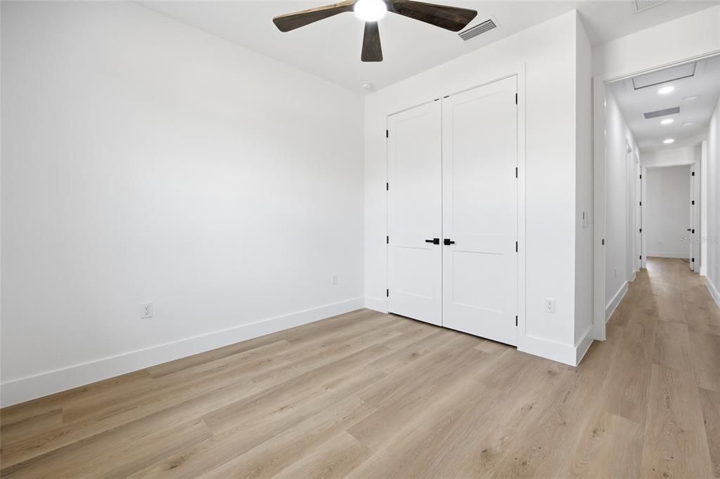 Activo con contrato: $499,900 (4 camas, 2 baños, 2073 Pies cuadrados)