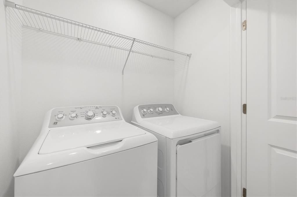 For Rent: $2,050 (3 beds, 2 baths, 1373 Square Feet)