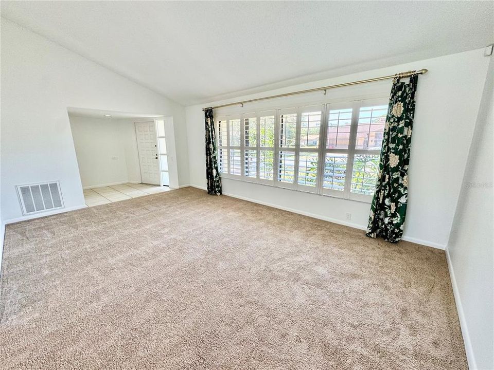 For Sale: $529,900 (4 beds, 2 baths, 2567 Square Feet)