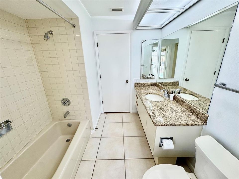 For Sale: $529,900 (4 beds, 2 baths, 2567 Square Feet)
