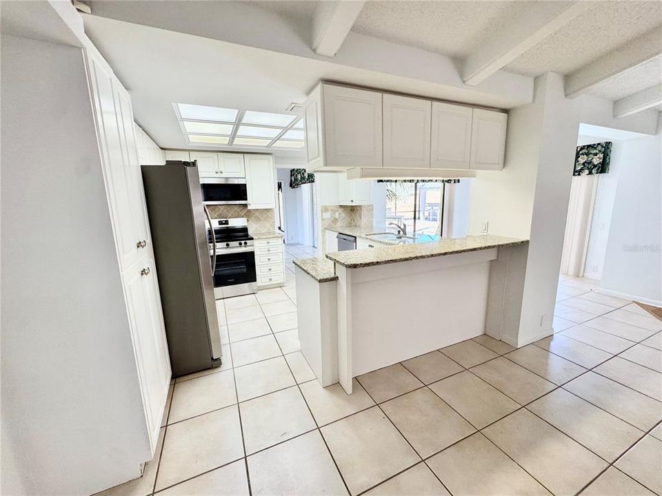 For Sale: $529,900 (4 beds, 2 baths, 2567 Square Feet)
