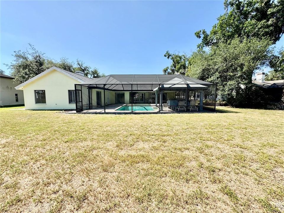 For Sale: $529,900 (4 beds, 2 baths, 2567 Square Feet)
