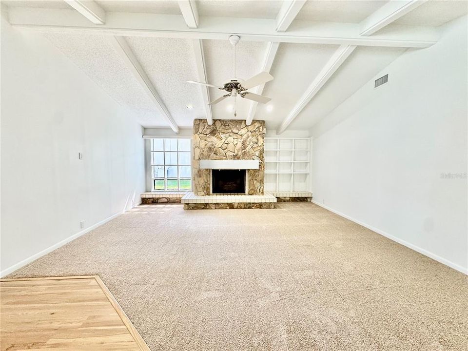 For Sale: $529,900 (4 beds, 2 baths, 2567 Square Feet)