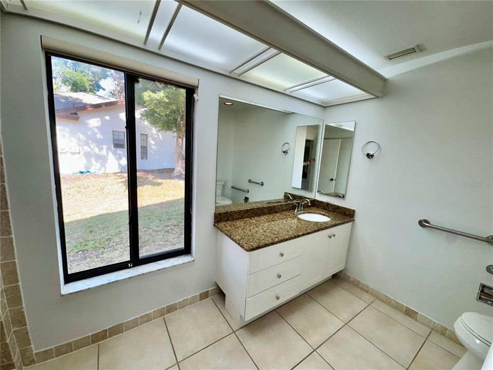 For Sale: $529,900 (4 beds, 2 baths, 2567 Square Feet)