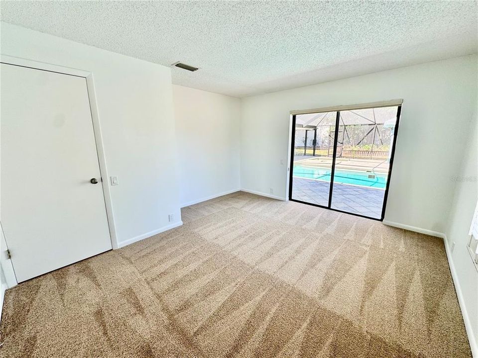 For Sale: $529,900 (4 beds, 2 baths, 2567 Square Feet)
