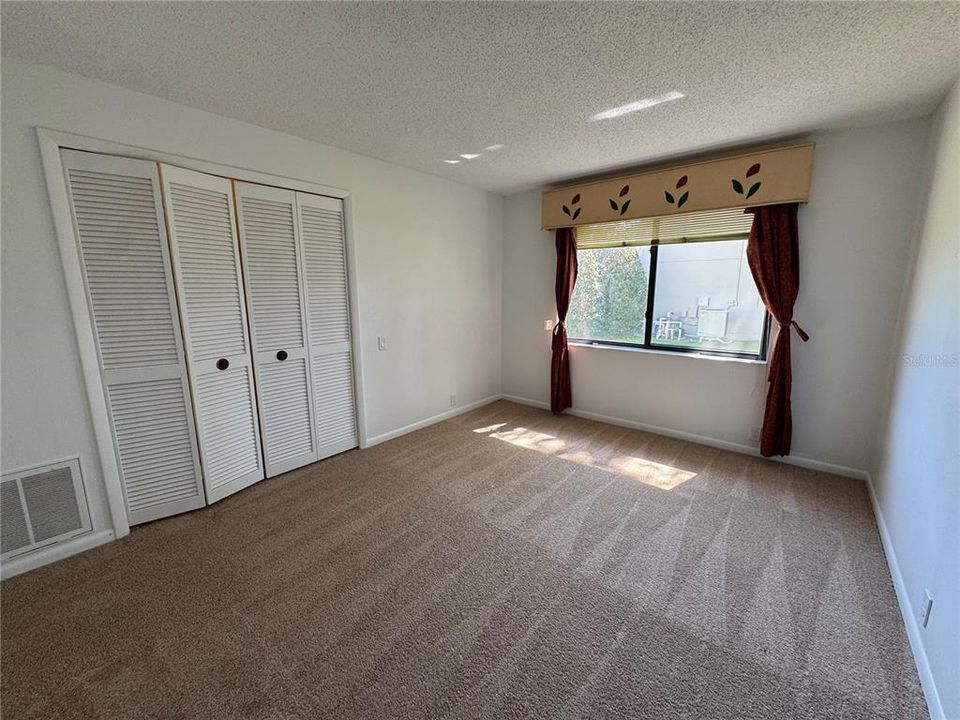For Sale: $529,900 (4 beds, 2 baths, 2567 Square Feet)