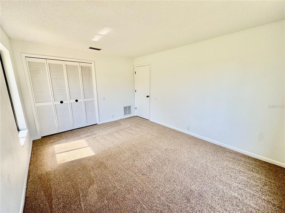 For Sale: $529,900 (4 beds, 2 baths, 2567 Square Feet)