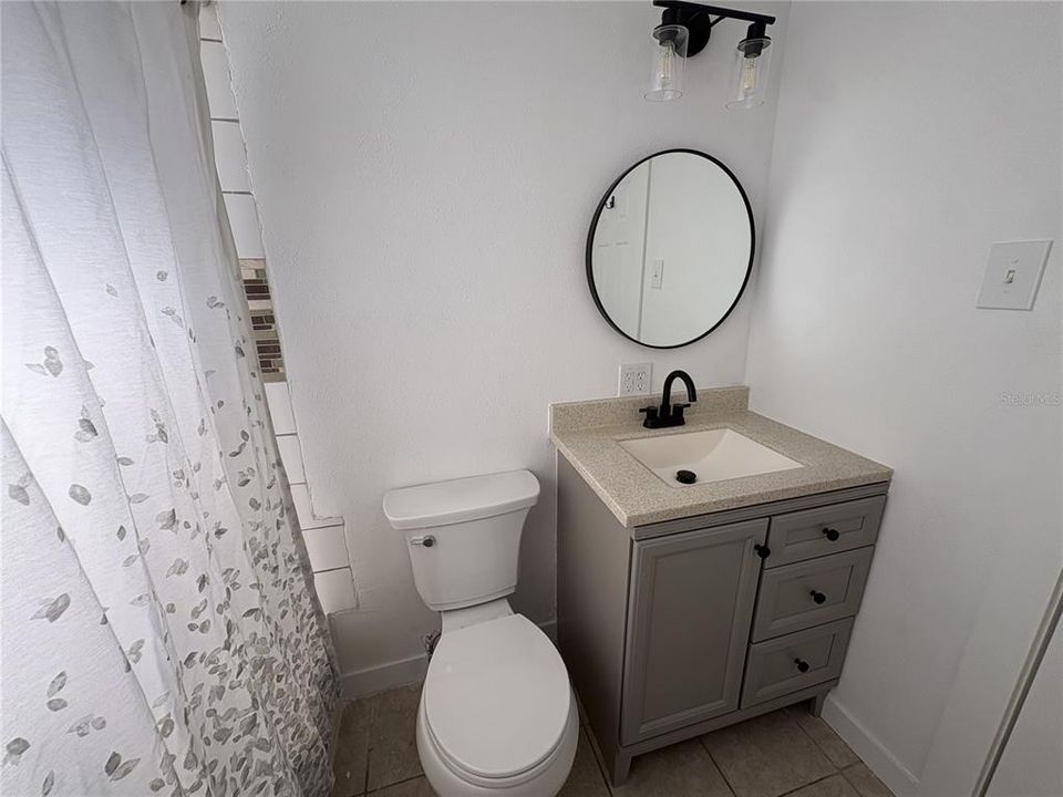 Activo con contrato: $237,000 (3 camas, 2 baños, 1178 Pies cuadrados)