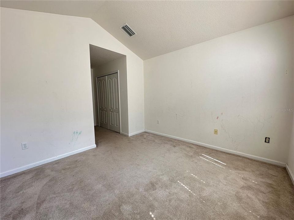 Activo con contrato: $299,000 (3 camas, 2 baños, 1644 Pies cuadrados)