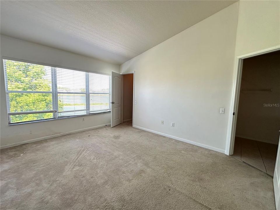 Activo con contrato: $299,000 (3 camas, 2 baños, 1644 Pies cuadrados)