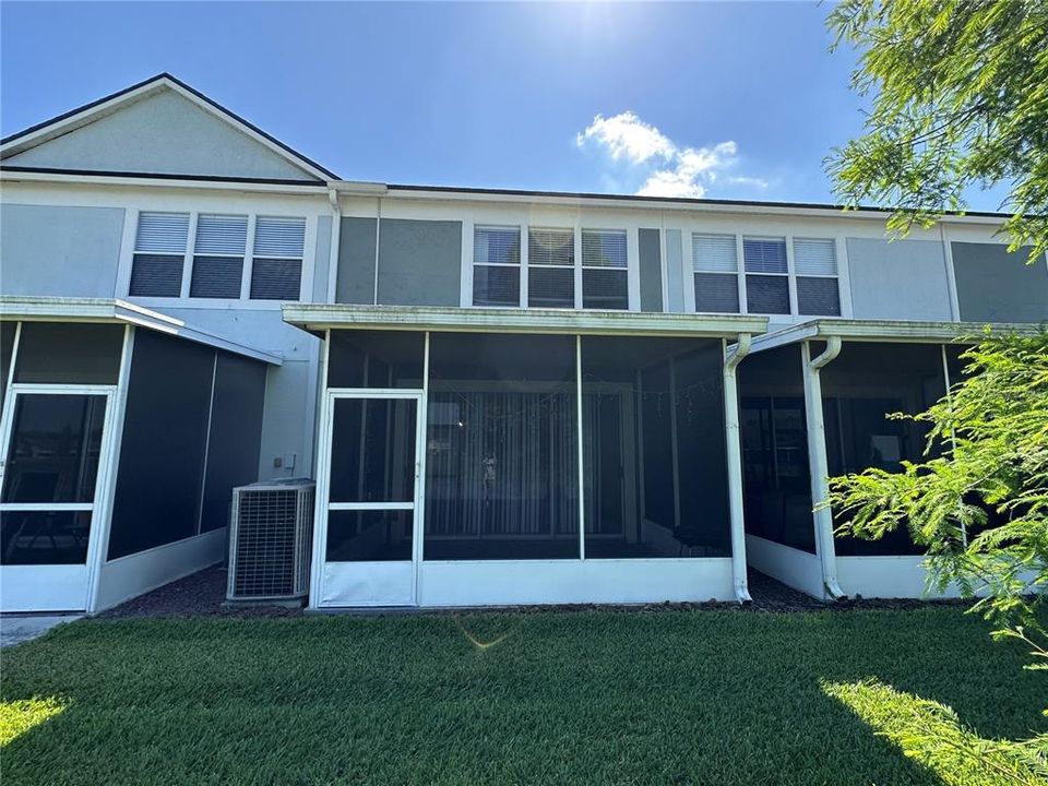 Activo con contrato: $299,000 (3 camas, 2 baños, 1644 Pies cuadrados)