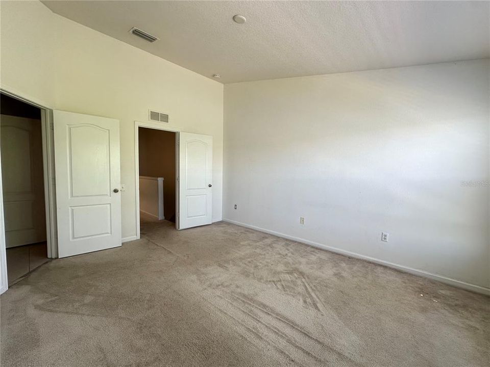 Activo con contrato: $299,000 (3 camas, 2 baños, 1644 Pies cuadrados)