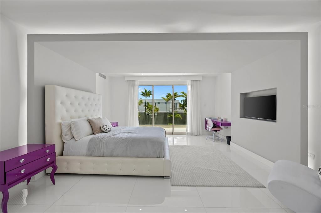 En Venta: $9,000,000 (6 camas, 7 baños, 8000 Pies cuadrados)