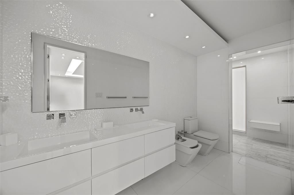 En Venta: $9,000,000 (6 camas, 7 baños, 8000 Pies cuadrados)
