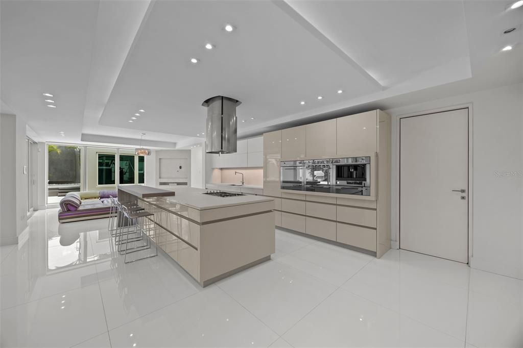 En Venta: $9,000,000 (6 camas, 7 baños, 8000 Pies cuadrados)