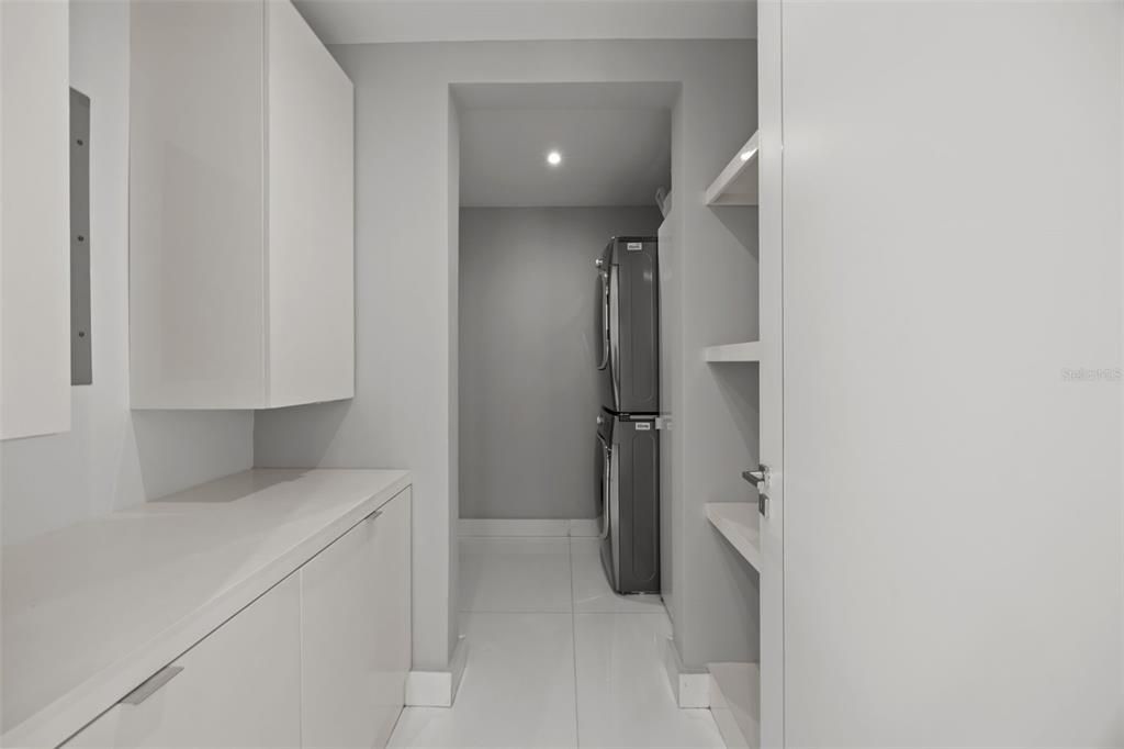 En Venta: $9,000,000 (6 camas, 7 baños, 8000 Pies cuadrados)