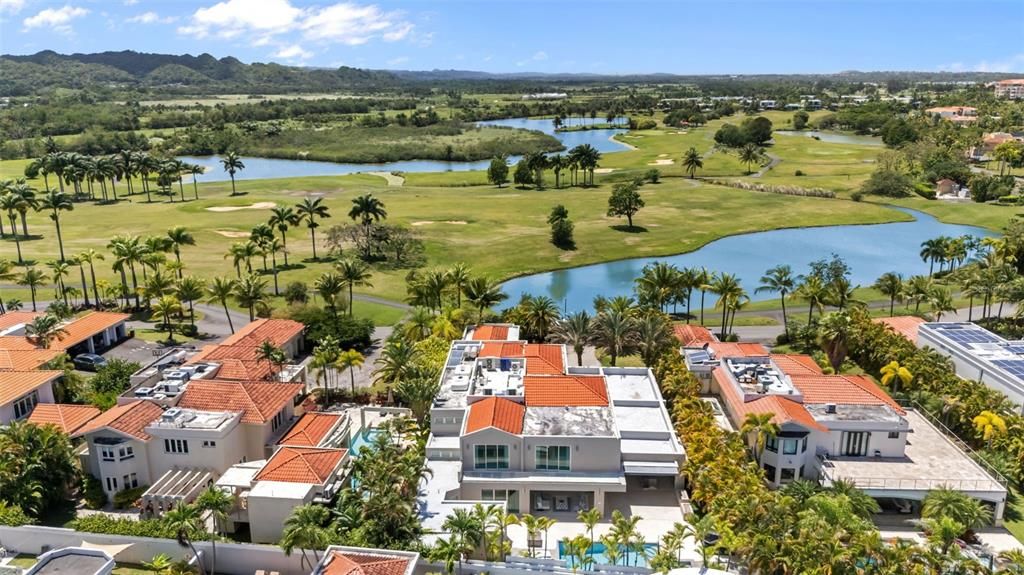 En Venta: $9,000,000 (6 camas, 7 baños, 8000 Pies cuadrados)