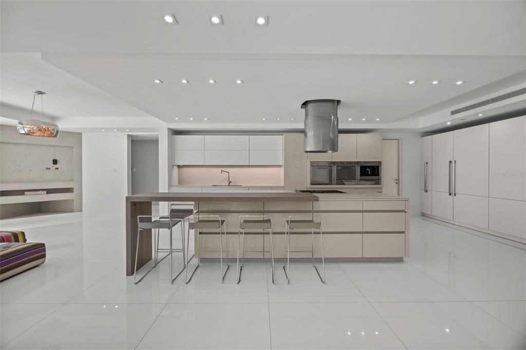 En Venta: $9,000,000 (6 camas, 7 baños, 8000 Pies cuadrados)