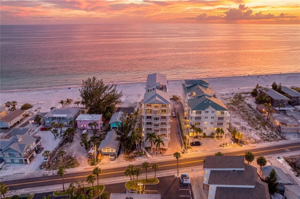 For Sale: $4,250,000 (5 beds, 4 baths, 5100 Square Feet)