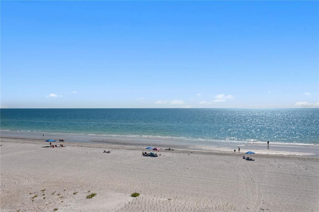 For Sale: $4,250,000 (5 beds, 4 baths, 5100 Square Feet)