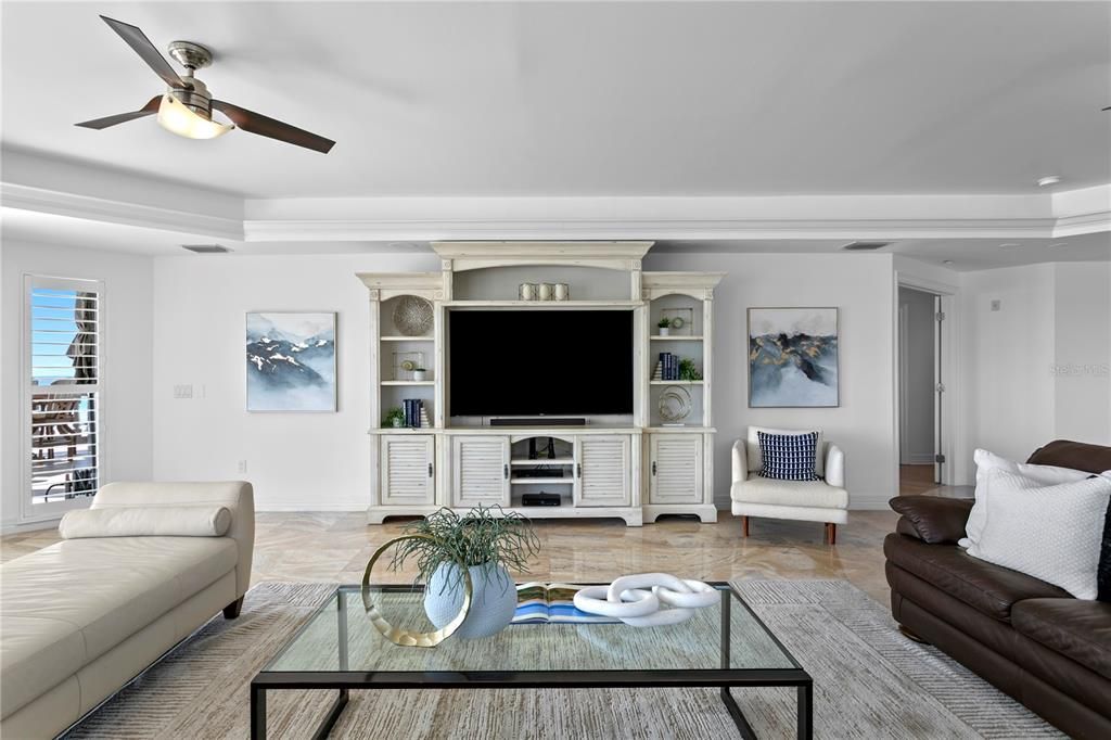 For Sale: $4,250,000 (5 beds, 4 baths, 5100 Square Feet)