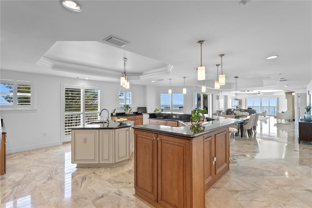 For Sale: $4,250,000 (5 beds, 4 baths, 5100 Square Feet)