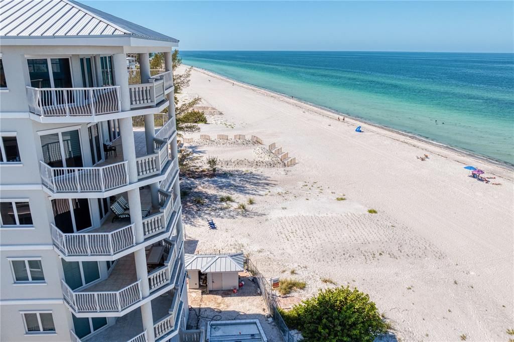 For Sale: $4,250,000 (5 beds, 4 baths, 5100 Square Feet)