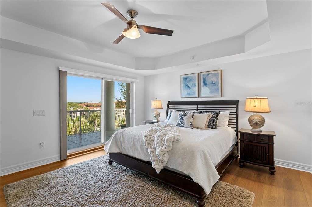For Sale: $4,250,000 (5 beds, 4 baths, 5100 Square Feet)